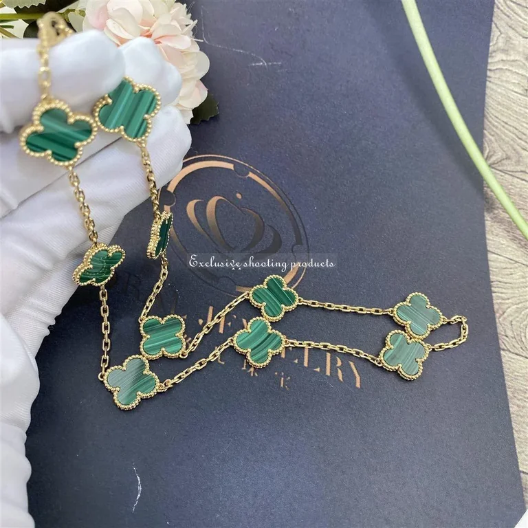 Van Cleef & Arpels VCARO3QJ00 Vintage Alhambra Necklace 10 Motifs Yellow Gold Malachite Necklace 5