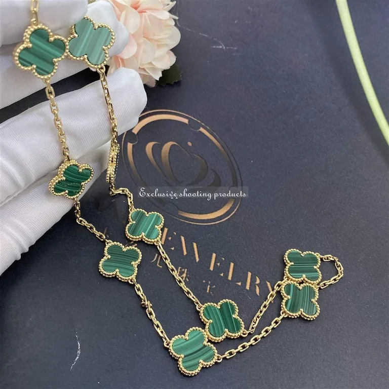 Van Cleef & Arpels VCARO3QJ00 Vintage Alhambra Necklace 10 Motifs Yellow Gold Malachite Necklace 3