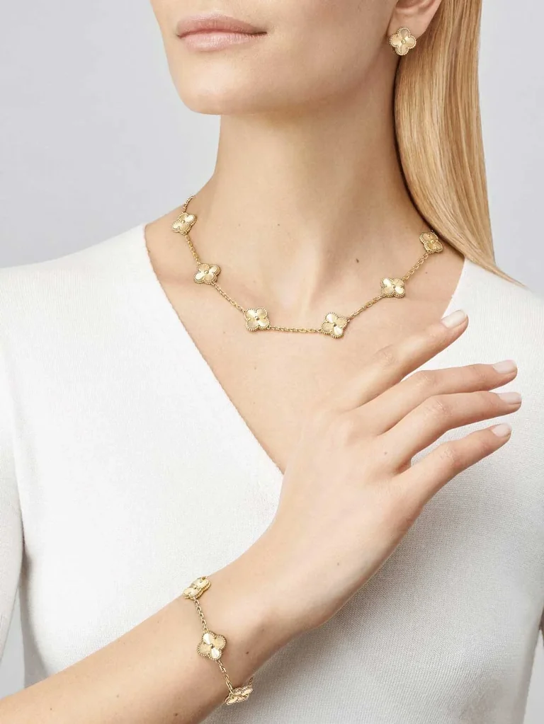 Van Cleef & Arpels VCARP3JJ00 Vintage Alhambra Necklace 10 Motifs Yellow Gold Necklace 6