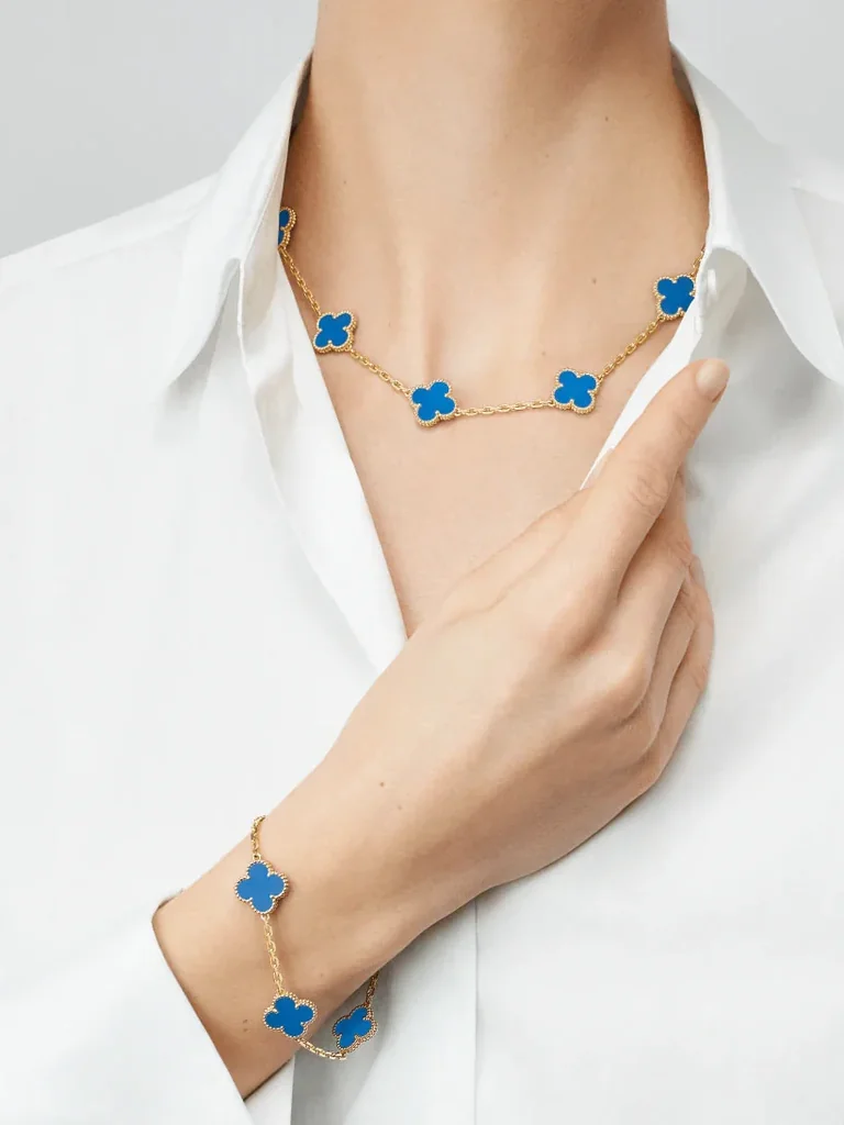 Van Cleef & Arpels VCARP34800 Vintage Alhambra Necklace 10 Motifs Yellow Gold Agate Necklace 10