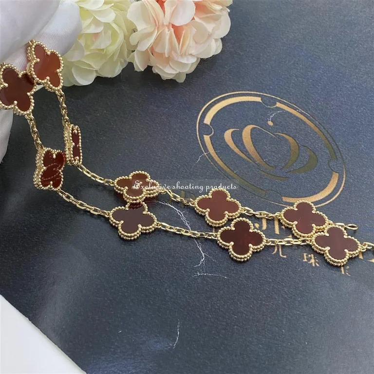 Van Cleef & Arpels VCARD40600 Vintage Alhambra necklace 10 motifs Yellow gold Carnelian necklace 2