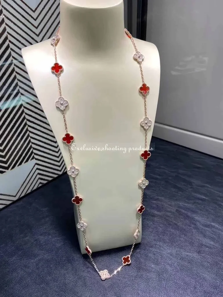 Van Cleef & Arpels necklace Vintage Alhambra long necklace 20 motifs yellow gold Carnelian necklace 10