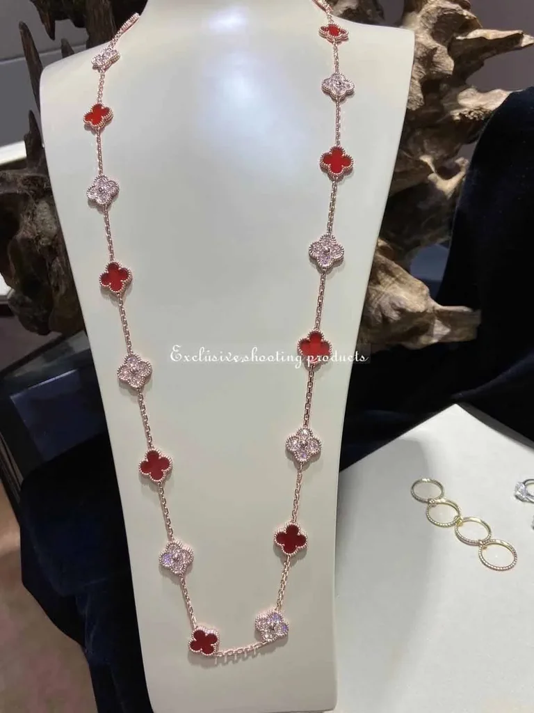 Van Cleef & Arpels necklace Vintage Alhambra long necklace 20 motifs yellow gold Carnelian necklace 8