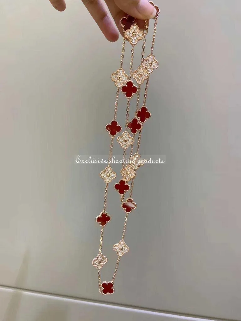 Van Cleef & Arpels necklace Vintage Alhambra long necklace 20 motifs yellow gold Carnelian necklace 5