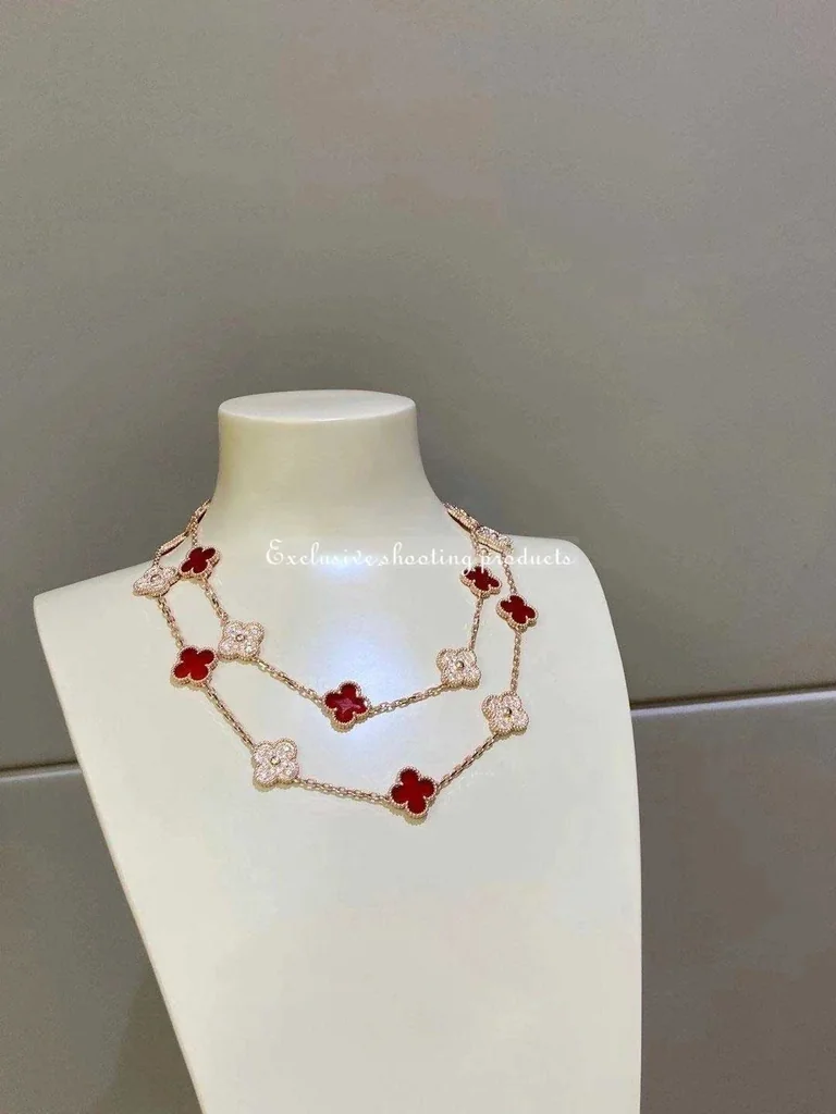 Van Cleef & Arpels necklace Vintage Alhambra long necklace 20 motifs yellow gold Carnelian necklace 2