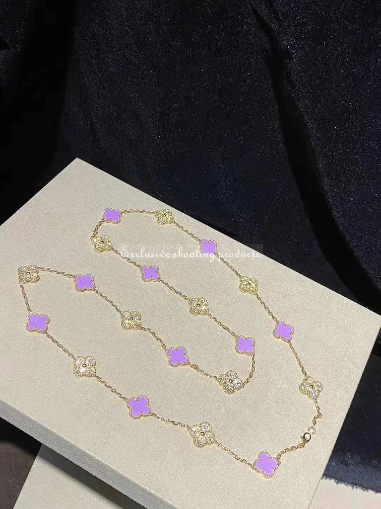 Van Cleef & Arpels VCARP0Y600 Vintage Alhambra long necklace 20 motifs Dubaï Mall Edition necklace 6