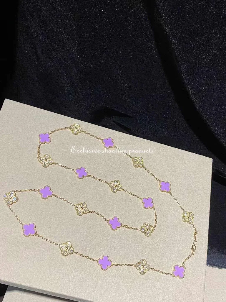 Van Cleef & Arpels VCARP0Y600 Vintage Alhambra long necklace 20 motifs Dubaï Mall Edition necklace 4