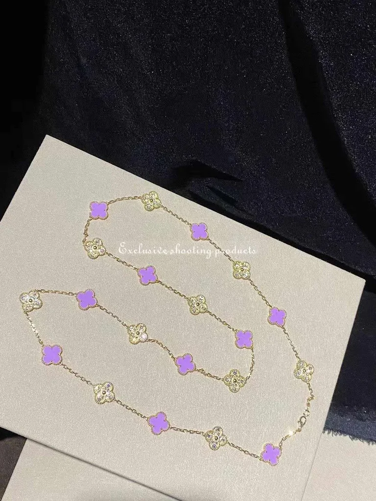 Van Cleef & Arpels VCARP0Y600 Vintage Alhambra long necklace 20 motifs Dubaï Mall Edition necklace 3