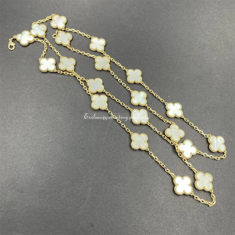 Van Cleef & Arpels VCARA42100 necklace Vintage Alhambra long 20 motifs Yellow gold Mother-of-pearl necklace 8