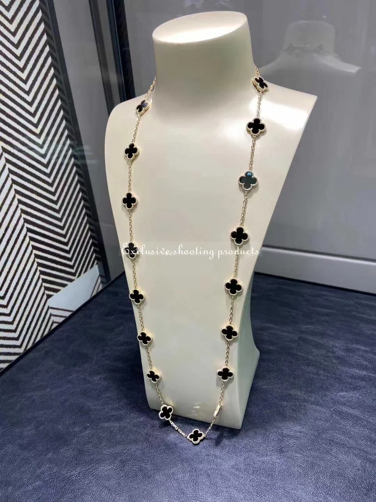 Van Cleef & Arpels VCARA43100 necklace Vintage Alhambra long 20 motifs Yellow gold Onyx necklace 7