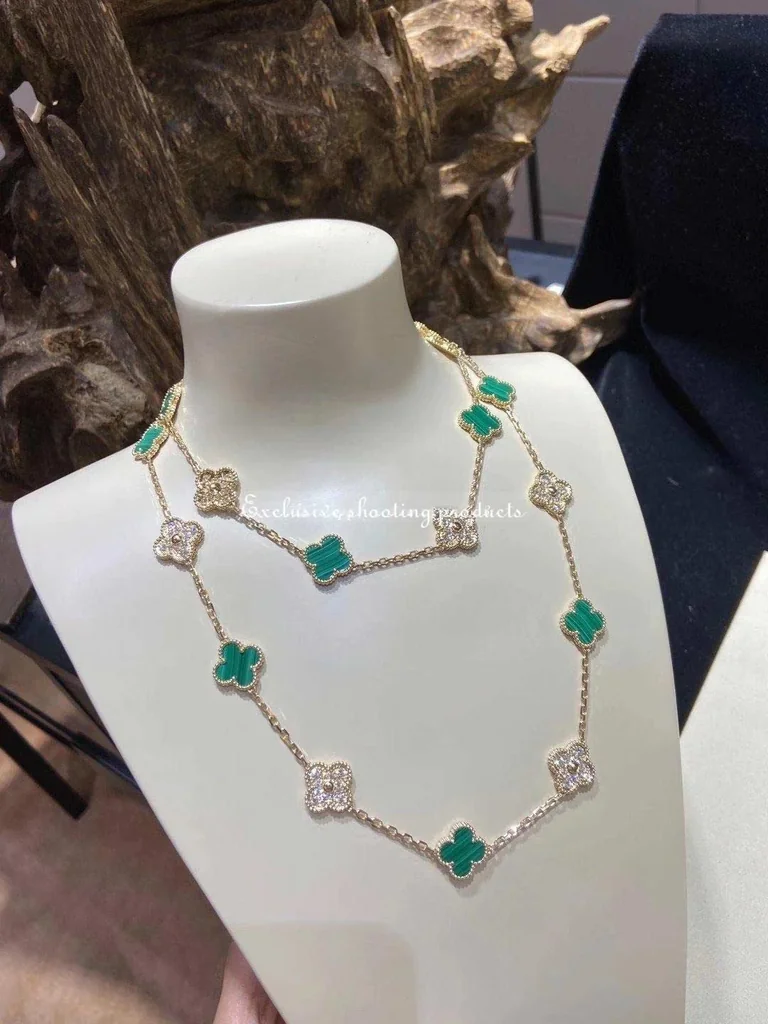 Van Cleef & Arpels VCARO7GP00 Vintage Alhambra long necklace 20 motifs Yellow gold Diamond Malachite necklace 9