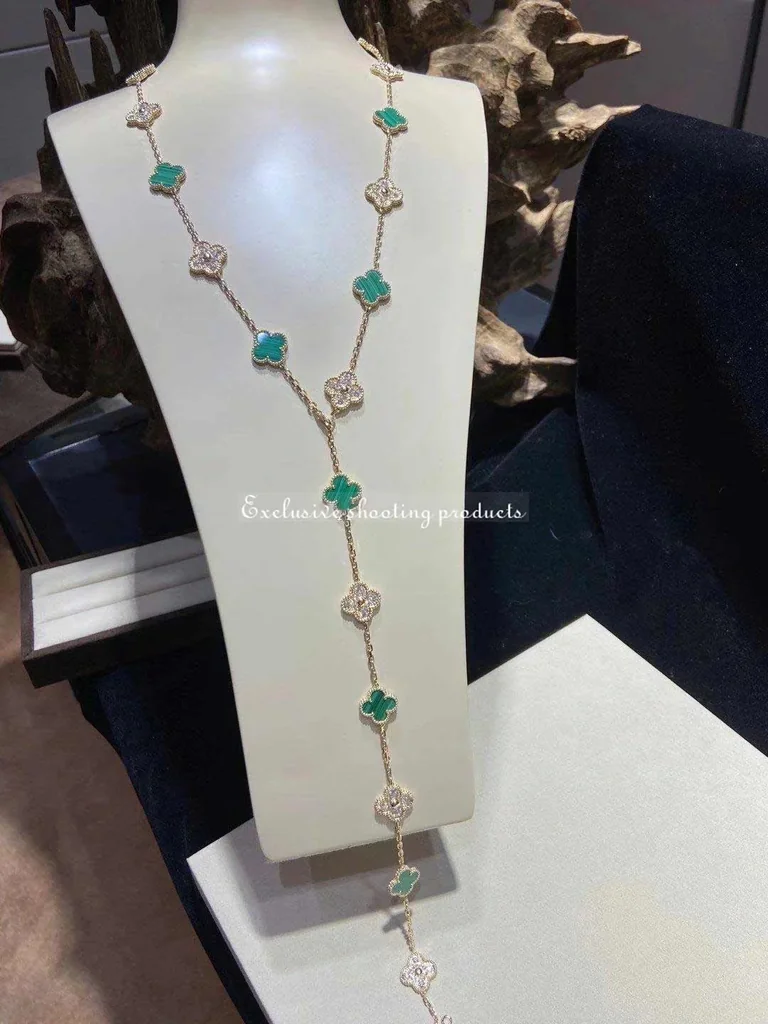 Van Cleef & Arpels VCARO7GP00 Vintage Alhambra long necklace 20 motifs Yellow gold Diamond Malachite necklace 6