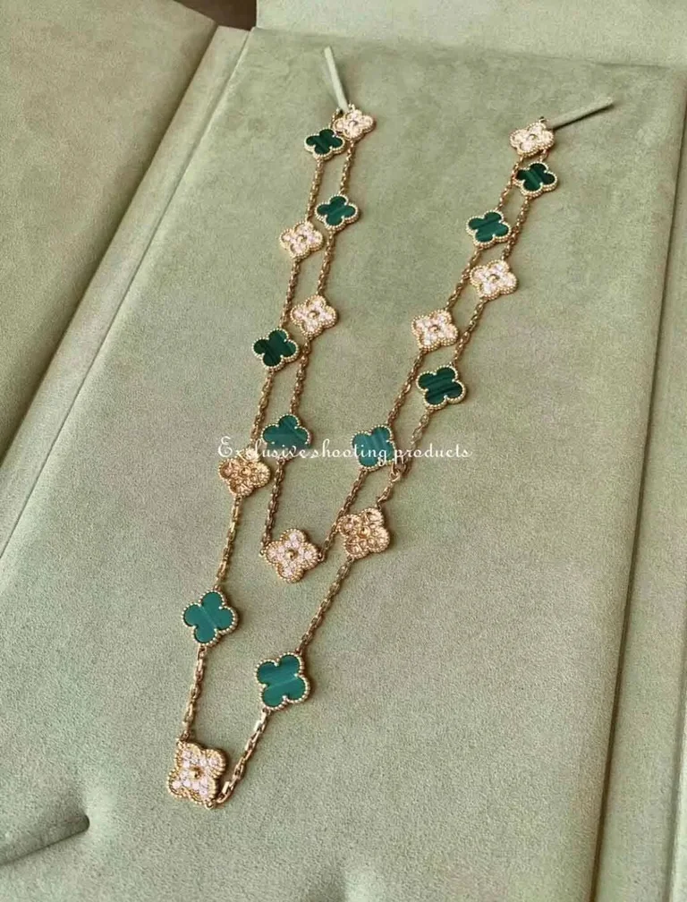 Van Cleef & Arpels VCARO7GP00 Vintage Alhambra long necklace 20 motifs Yellow gold Diamond Malachite necklace 3