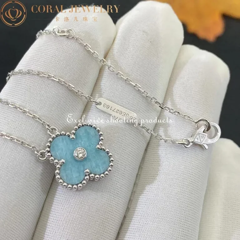 Van Cleef & Arpels VCARP9RU00 Vintage Alhambra 2022 Holiday Pendant White gold Green Sèvres 5