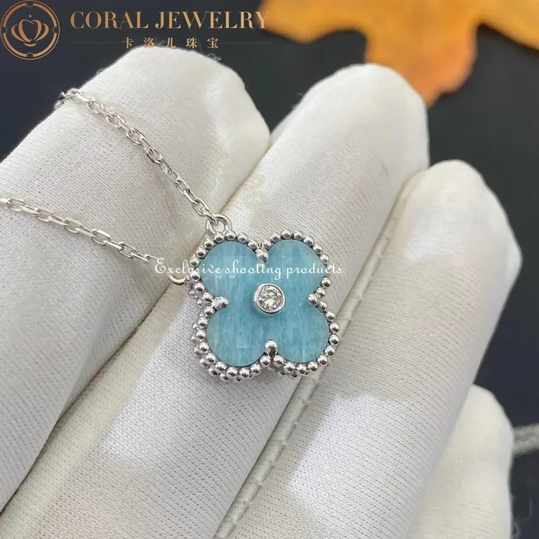 Van Cleef & Arpels VCARP9RU00 Vintage Alhambra 2022 Holiday Pendant White gold Green Sèvres 2