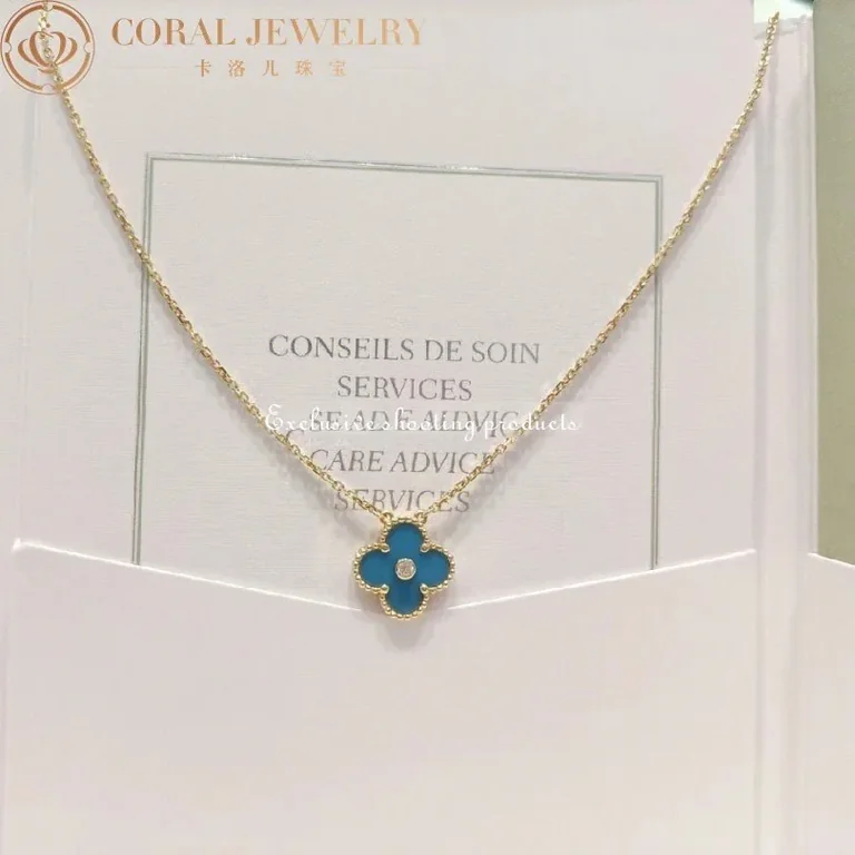 Van Cleef & Arpels Necklace Vintage Alhambra 2019 Holiday Necklace Yellow Gold Blue Agate 4