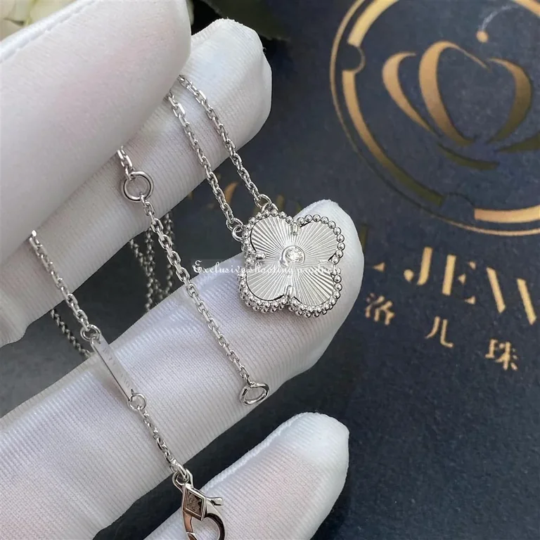Van Cleef & Arpels VCARP6L800 Vintage Alhambra 2020 Holiday Necklace 8