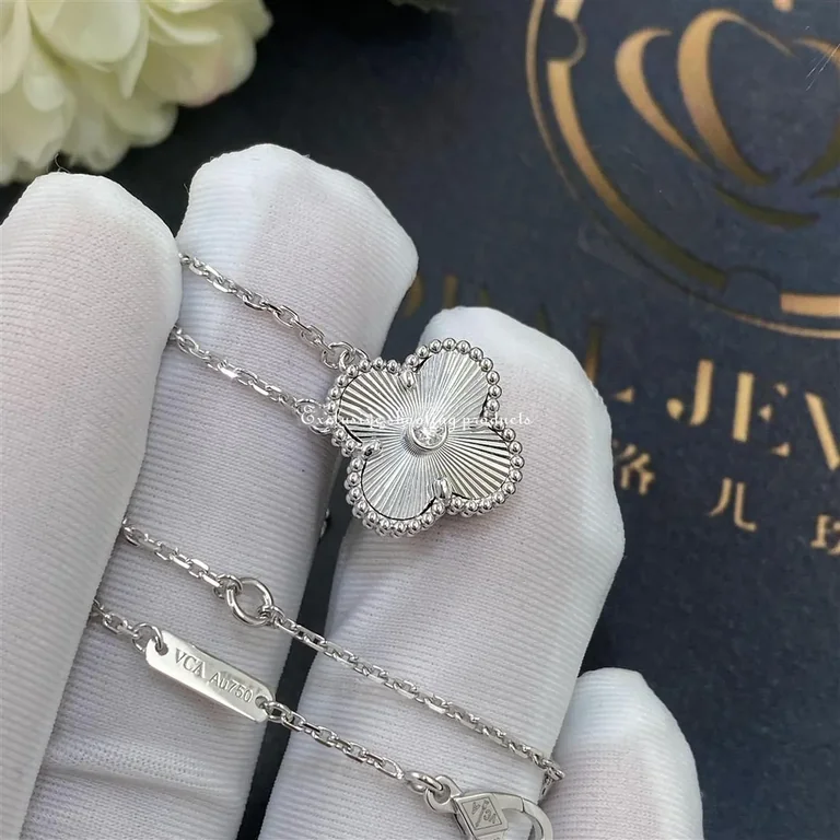 Van Cleef & Arpels VCARP6L800 Vintage Alhambra 2020 Holiday Necklace 2