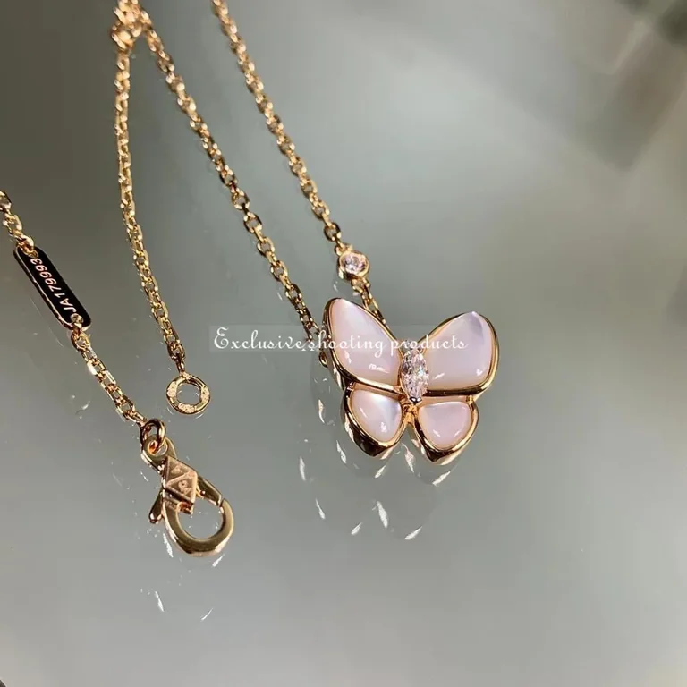 Van Cleef & Arpels VCARO8FO00 Two Butterfly pendant Rose gold Diamond Mother-of-pearl Necklaces 5