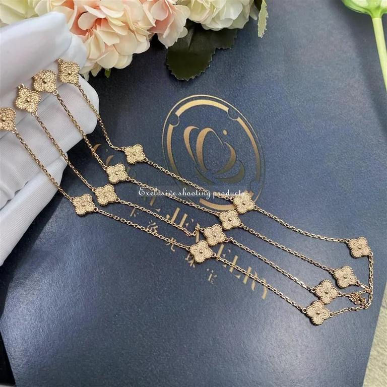 Van Cleef & Arpels VCARO8DG00-yg Sweet Alhambra Long Necklace 16 Motifs Yellow Gold 14