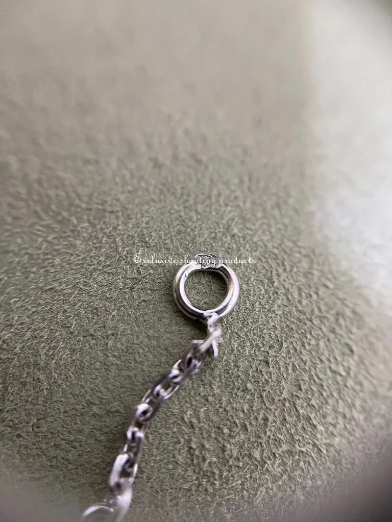 Van Cleef & Arpels VCARO85A00 Sweet Alhambra long necklace 16 motifs White gold Diamond necklace 14