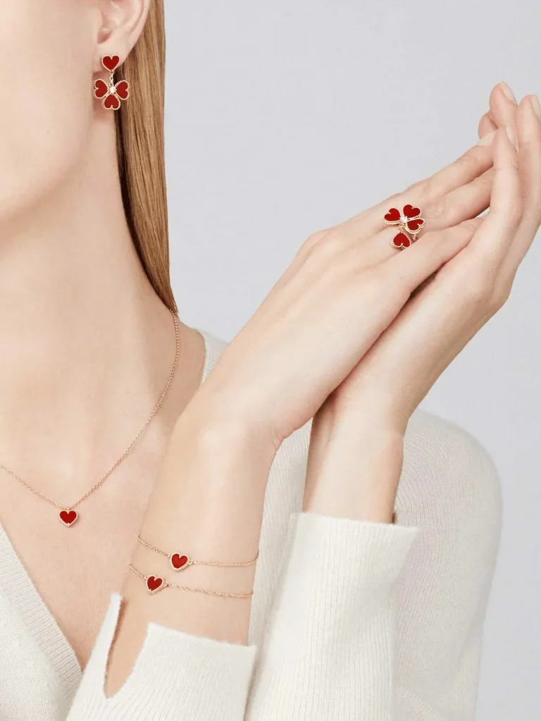 Van Cleef & Arpels VCARN59N00 Sweet Alhambra Heart Pendant Rose Gold Carnelian Necklace 5