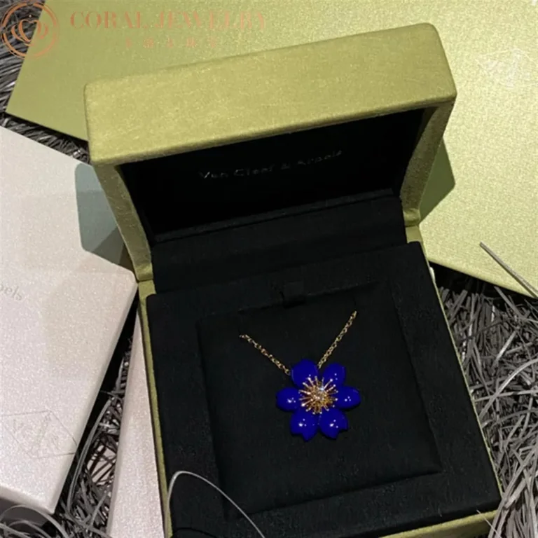 Van Cleef & Arpels VCARP7T200 Rose de Noël pendant mini model Yellow gold Diamond Lapis Lazuli 5
