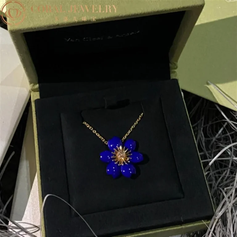 Van Cleef & Arpels VCARP7T200 Rose de Noël pendant mini model Yellow gold Diamond Lapis Lazuli 3