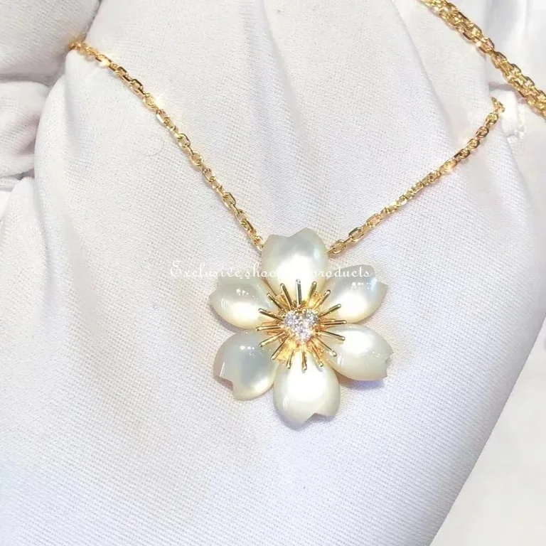 Van Cleef & Arpels VCARP7T000 Rose de Noël pendant mini model Yellow gold Diamond Mother-of-pearl Necklace 2