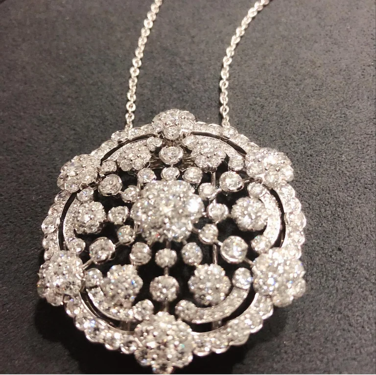 Van Cleef & Arpels VCARP39900 Snowflake clip and pendant Platinum Diamond 4