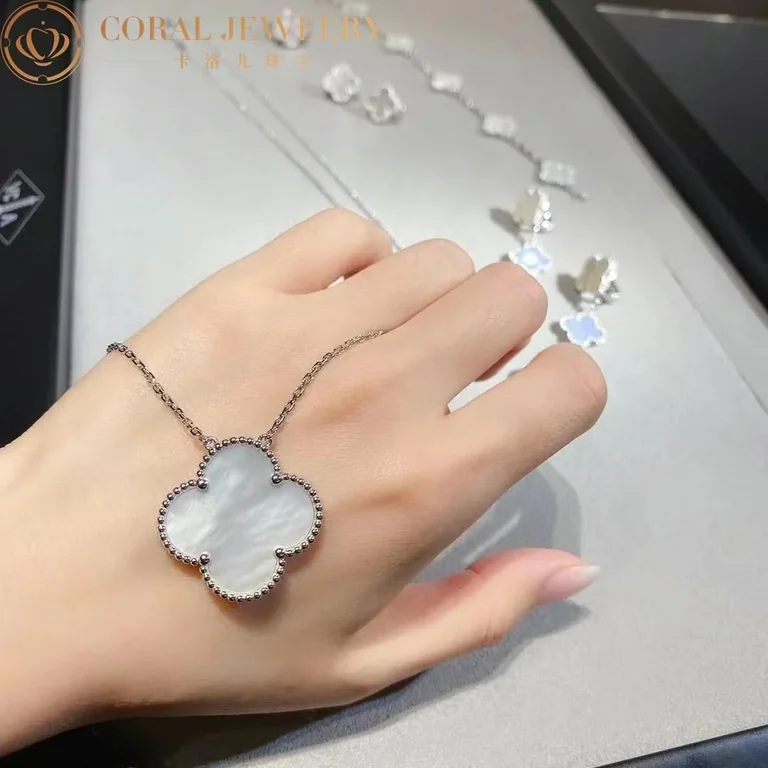 Van Cleef & Arpels VCARN32200 Magic Alhambra pendant White gold Mother-of-pearl Necklace 6