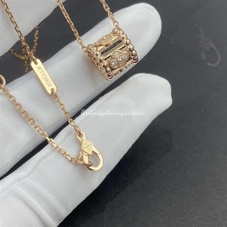 Van Cleef & Arpels VCARO2EE00 Perlée clovers pendant Rose gold Diamond Necklace 4