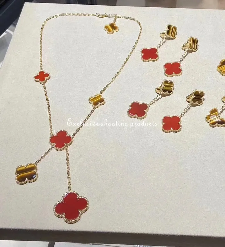 Van Cleef & Arpels VCARN5JP00 Magic Alhambra necklace 6 motifs Yellow gold Carnelian Tiger Eye necklace 6