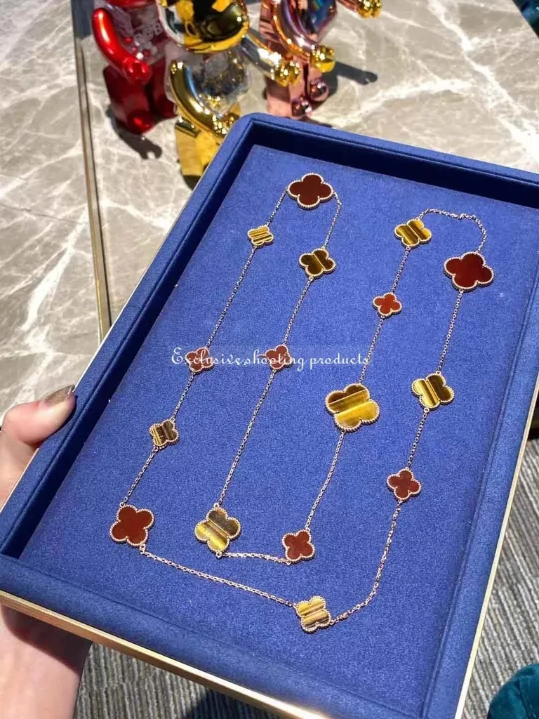 Van Cleef & Arpels VCARN5JO00 Magic Alhambra long necklace 16 motifs Yellow gold Carnelian Tiger Eye necklace 2