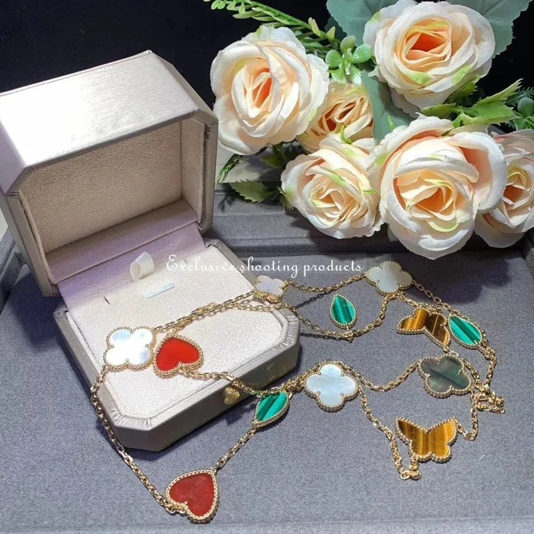 Van Cleef & Arpels VCARD80100 Lucky Alhambra long necklace 12 motifs Yellow gold Carnelian Malachite Mother-of-pearl Tiger Eye 3
