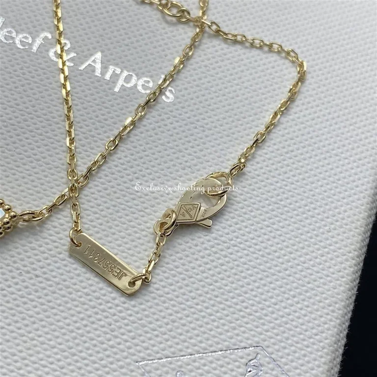 Van Cleef & Arpels VCARD99500 Lucky Alhambra butterfly pendant Yellow gold Mother-of-pearl pendant 4