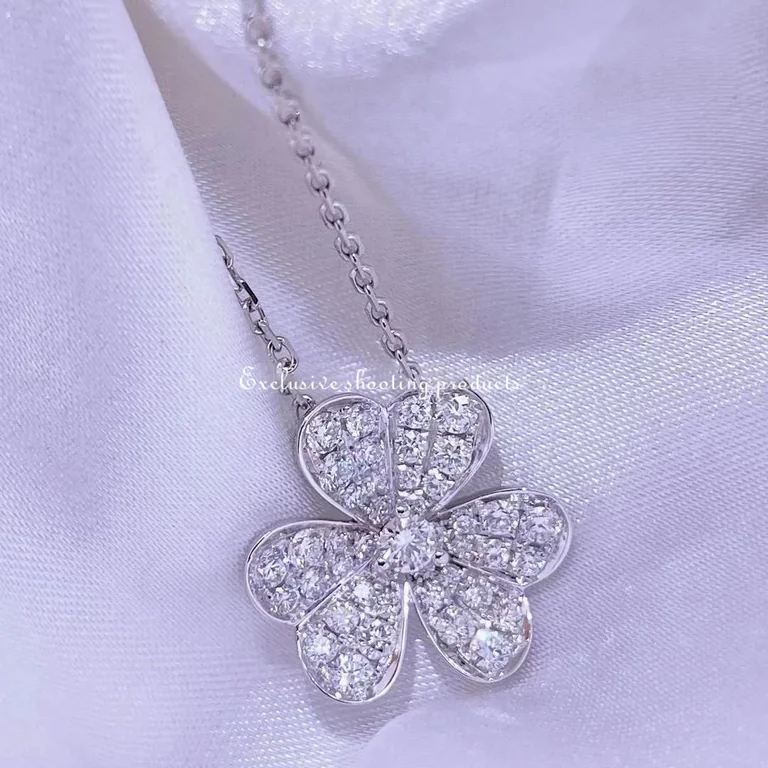 Van Cleef & Arpels VCARD31800 Frivole pendant small model White gold Diamond Necklace 5