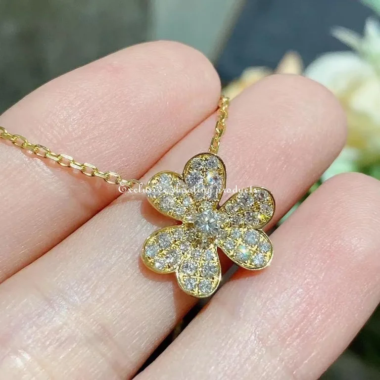 Van Cleef & Arpels VCARP2V100 Frivole pendant small model Yellow gold Diamond Necklace 9