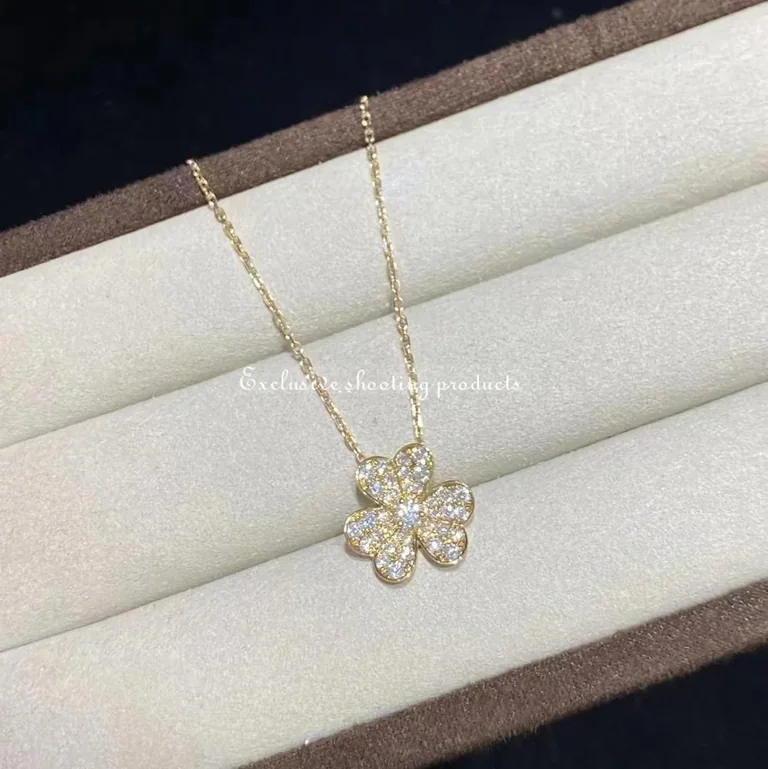 Van Cleef & Arpels VCARP2V100 Frivole pendant small model Yellow gold Diamond Necklace 5