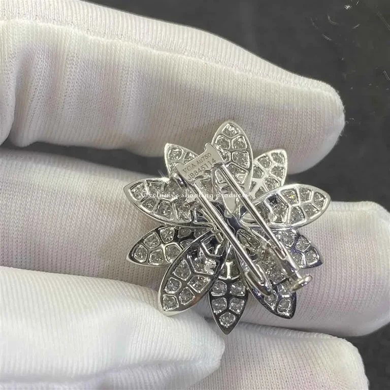 Van Cleef & Arpels VCARO6P800 Lotus clip pendant medium model White gold Diamond Necklace 7