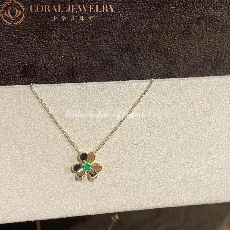 Van Cleef & Arpels VCARP7SB00 Frivole pendant mini model Yellow gold Emerald Necklace 2