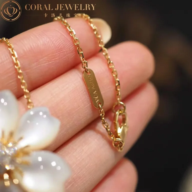 Van Cleef & Arpels VCARD30300 Rose de Noël clip pendant small model Yellow gold Diamond Mother-of-pearl Necklace 3