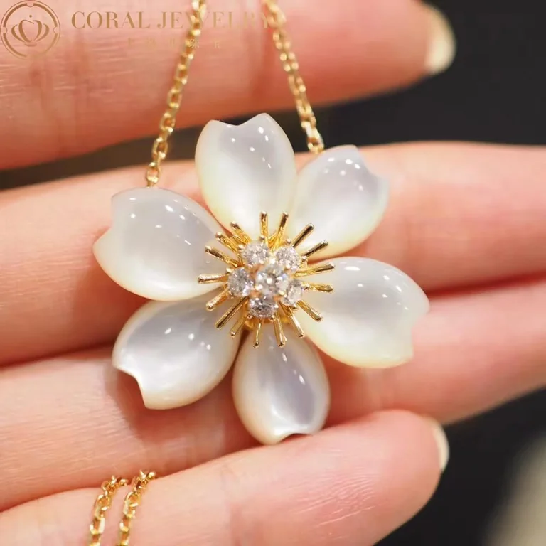 Van Cleef & Arpels VCARD30300 Rose de Noël clip pendant small model Yellow gold Diamond Mother-of-pearl Necklace 2