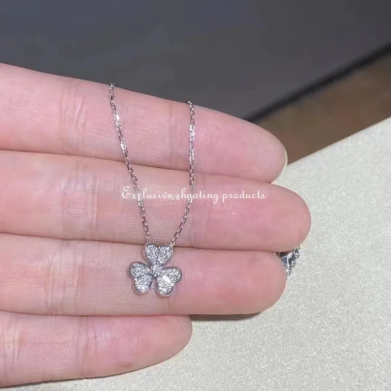 Van Cleef & Arpels VCARP3W300 Frivole pendant mini model White gold Diamond Necklace 3