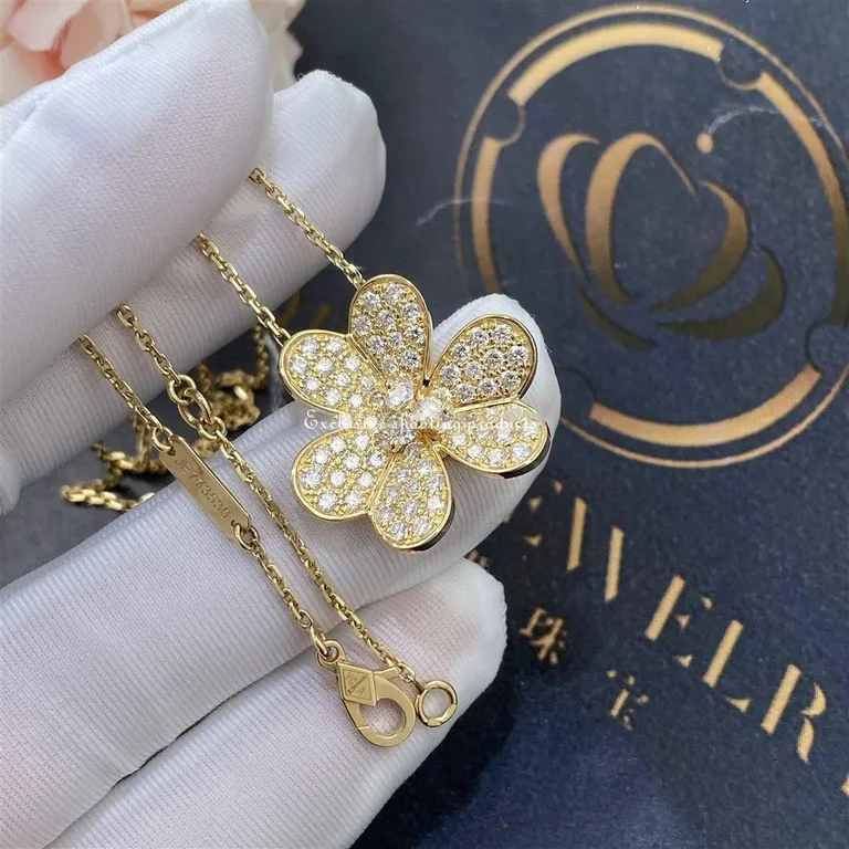 Van Cleef & Arpels VCARP0J700 Frivole pendant large model Yellow gold Diamond Necklace 5