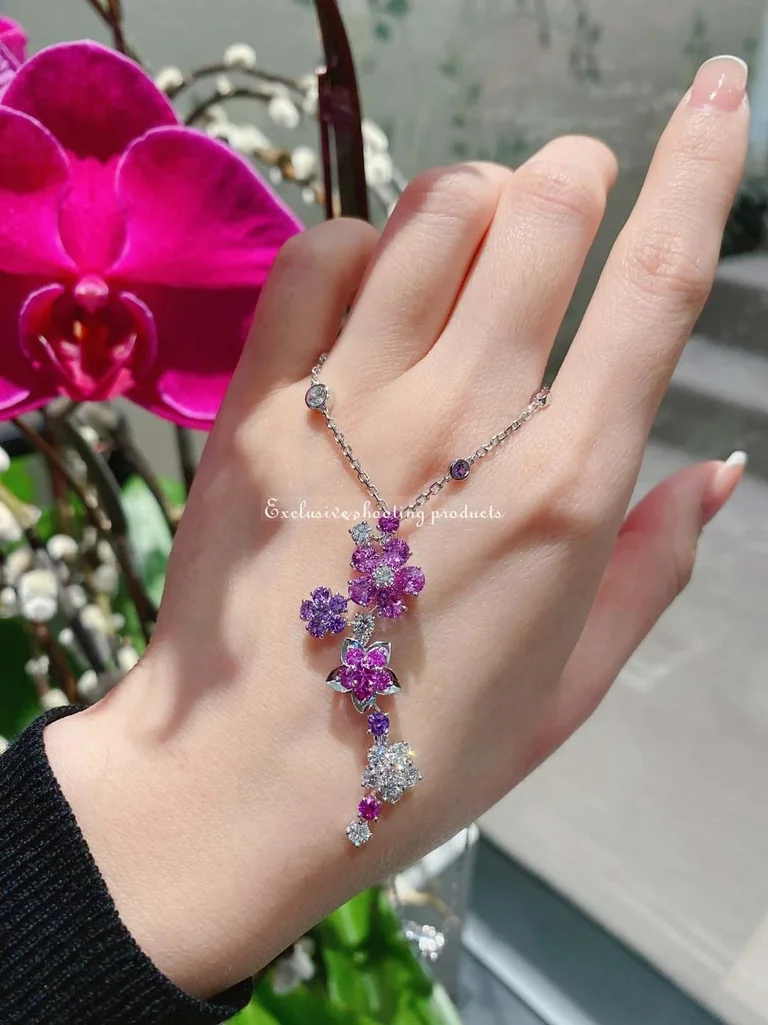 Van Cleef & Arpels Folie des Prés VCARP05L00 pendant White gold Diamond Sapphire Necklace 6