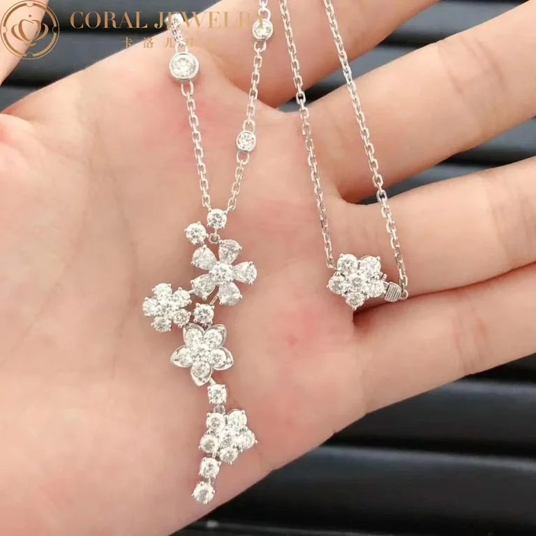 Van Cleef & Arpels VCARP05K00 Folie des Prés pendant White gold Diamond 5