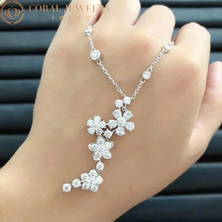 Van Cleef & Arpels VCARP05K00 Folie des Prés pendant White gold Diamond 3