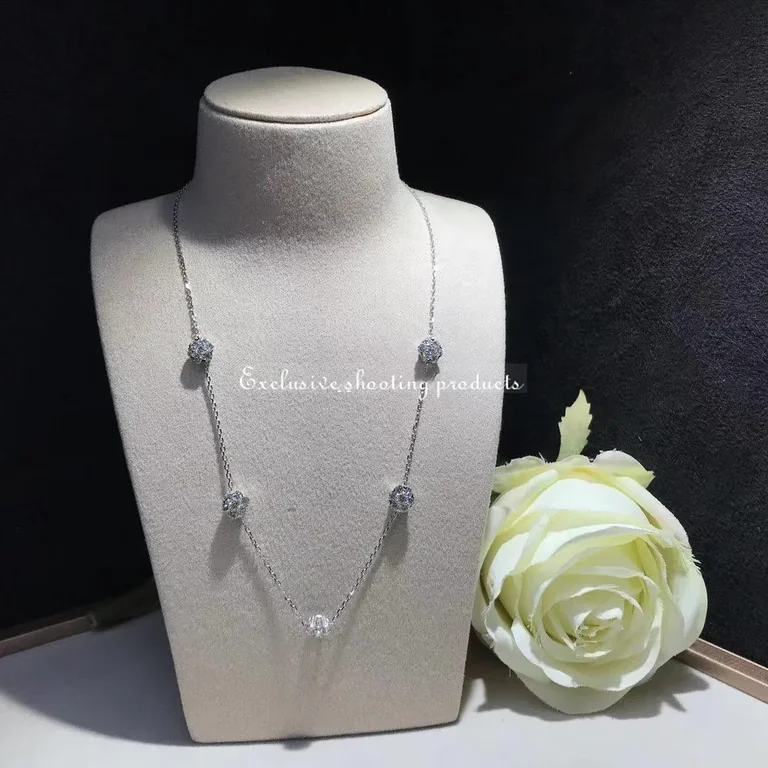 Van Cleef & Arpels VCARA47600 Fleurette necklace 5 flowers large model White gold Diamond 9