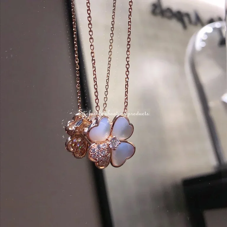 Van Cleef & Arpels VCARO5BV00 Cosmos clip pendant medium model Rose gold Diamond Mother-of-pearl 3